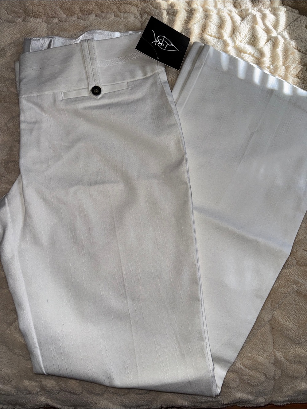 Wide-Leg Women’s Pants in White - Unbranded